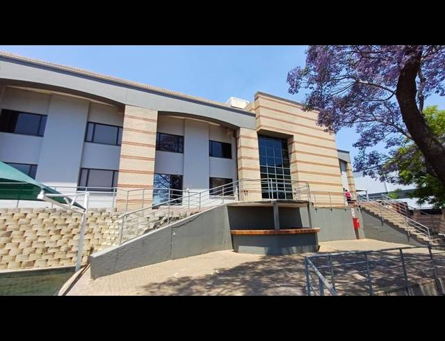 INDUSTRIAL PROPERTY TO RENT IN HALFWAY HOUSE